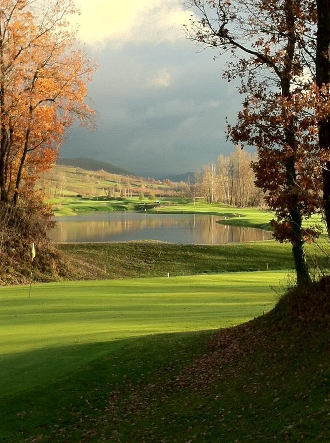 Hotel Golf Valcurone Momperone Exteriér fotografie