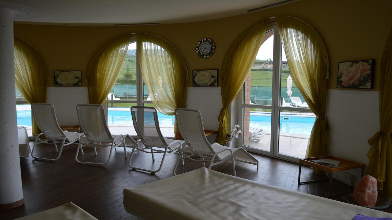 Hotel Golf Valcurone Momperone Exteriér fotografie
