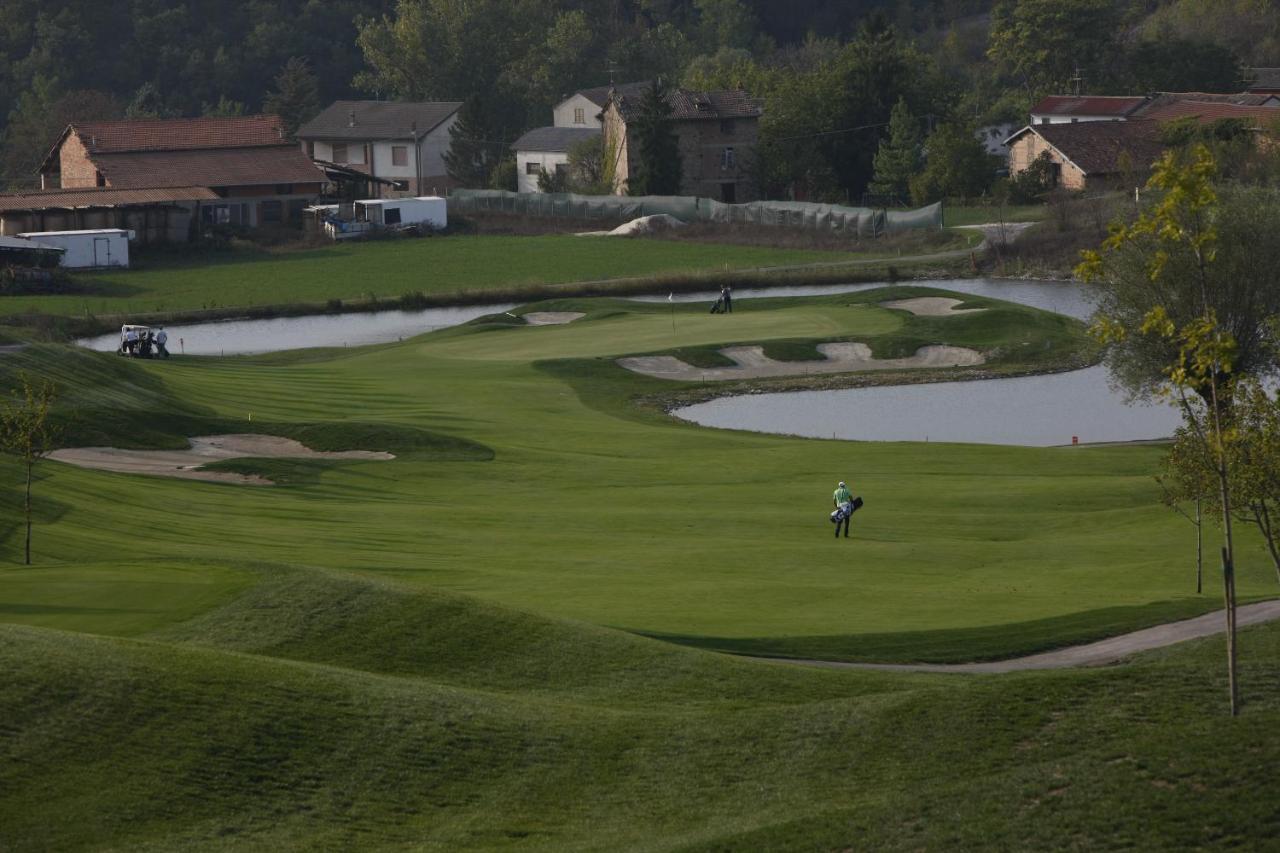 Hotel Golf Valcurone Momperone Exteriér fotografie